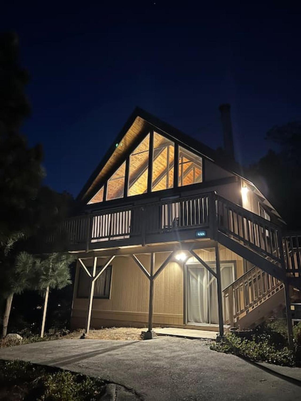 Ev Level 2, Pets Welcome At Sunset Ridge Villa Lake Arrowhead Eksteriør bilde